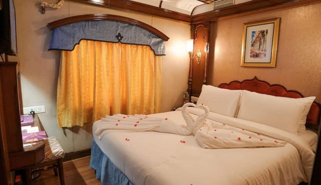 Golden Chariot Deluxe Double Cabin