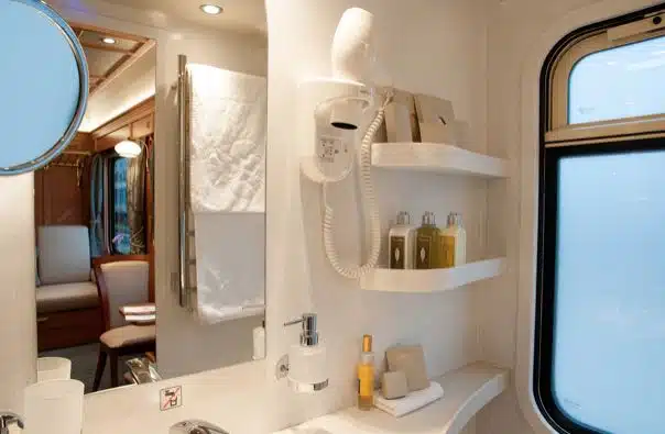 luxury train suites