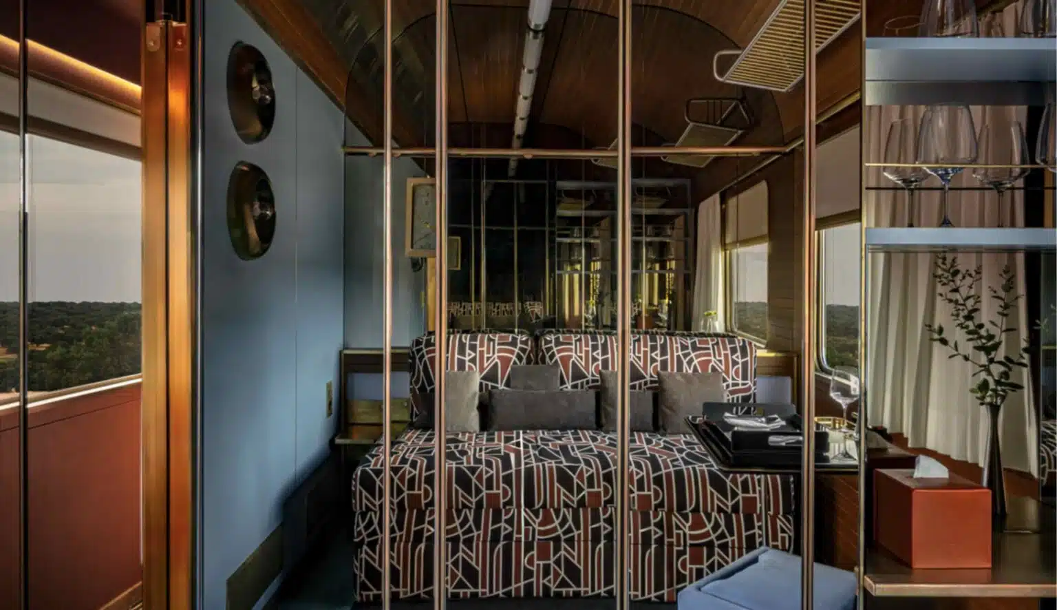 La Dolce Vita deluxe cabin bedroom