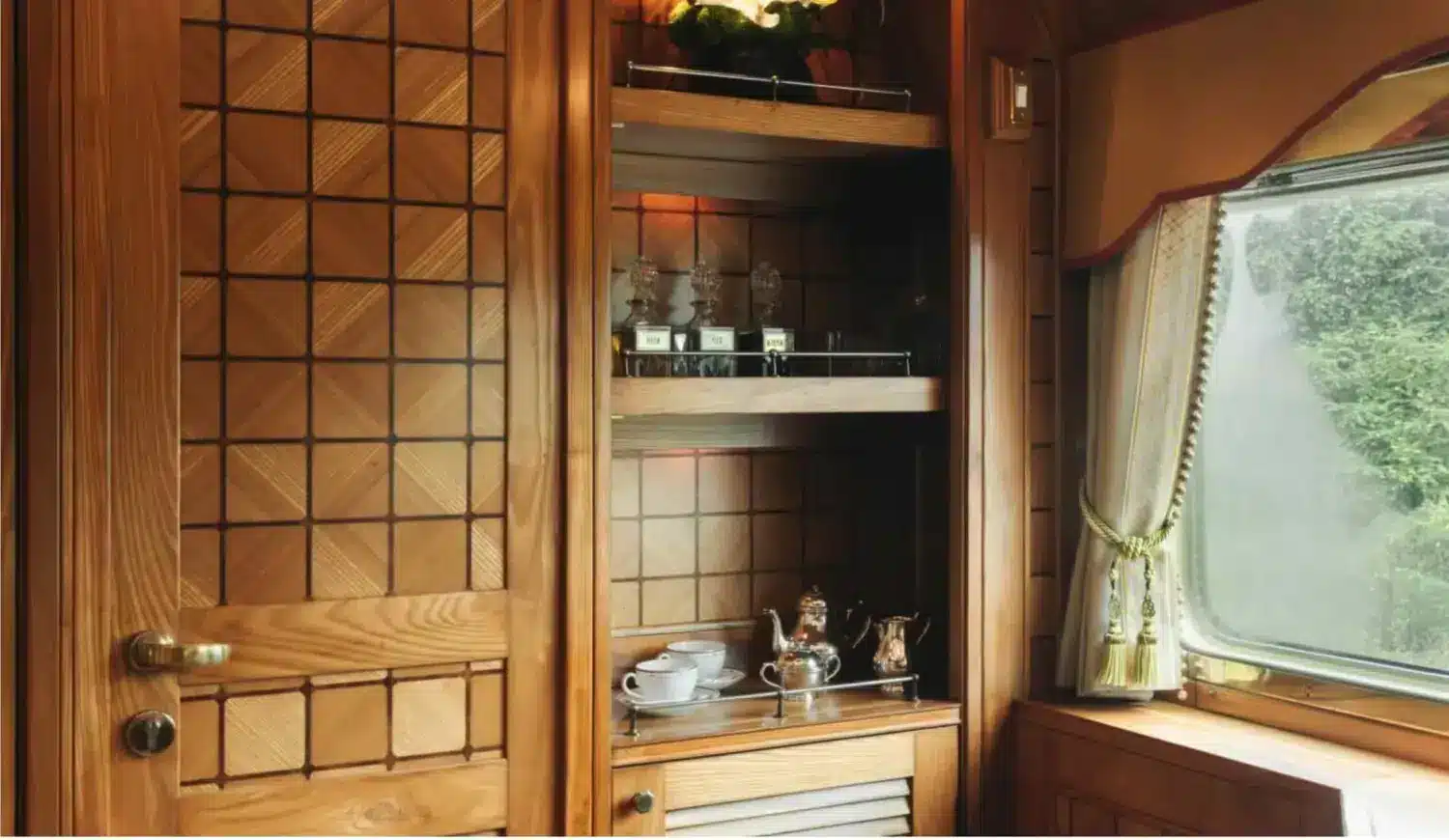 EOE Presidential Suite 3