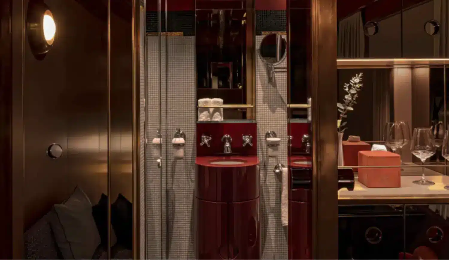 La Dolce Vita suite cabin bathroom