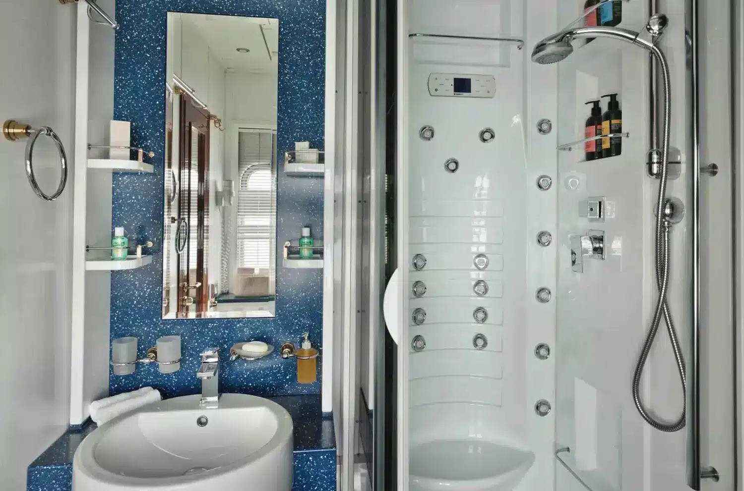 golden eagle train imperial suite bathroom